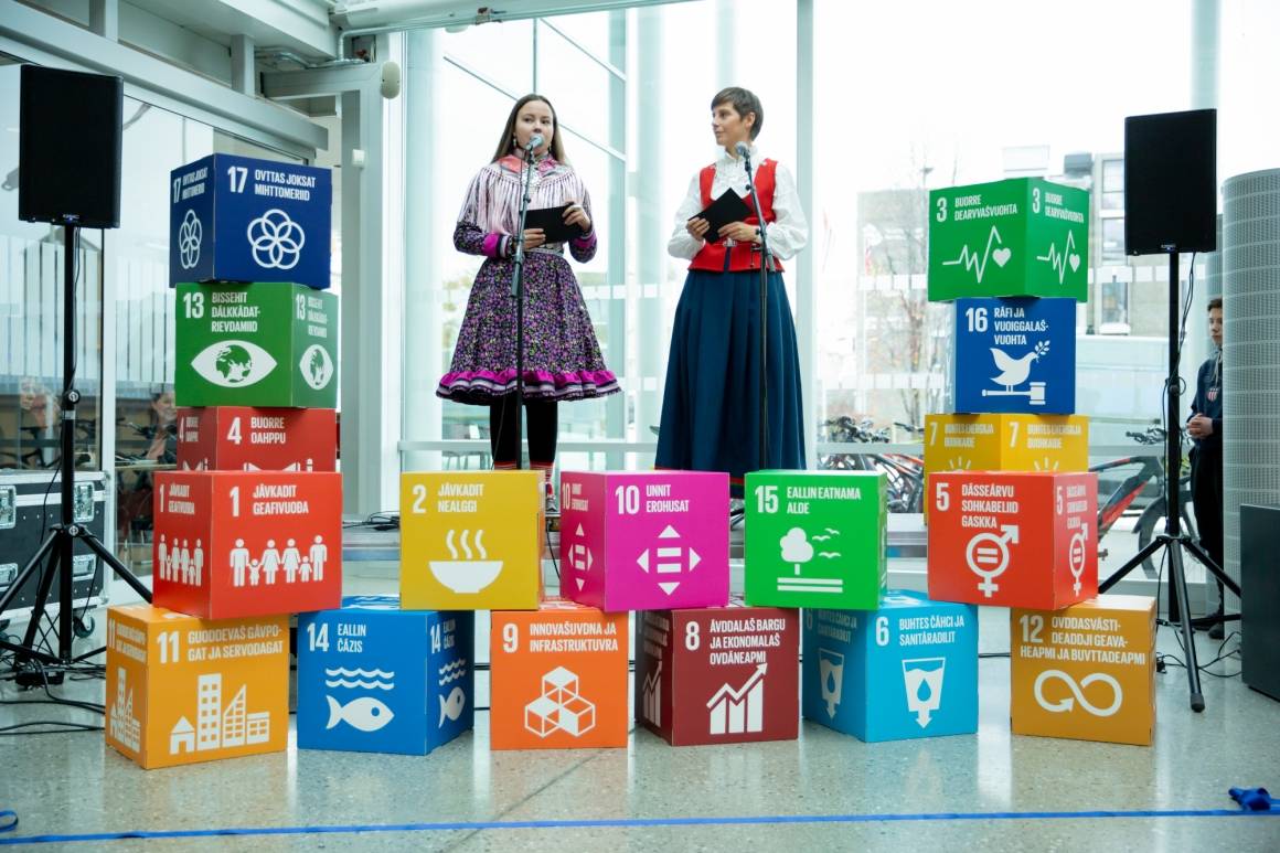 Bilde fra lansering av FNs bærekraftsmål på samisk